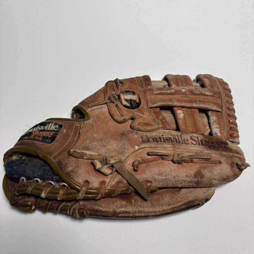 RHT Louisville Slugger HBG10 Baseball Glove